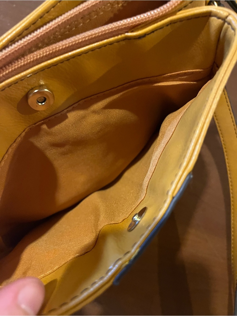 Liz Claiborne - Picture 5 of 5